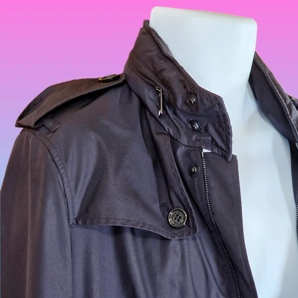 ✨️ Burberry Hooded Jacket  ✨️ - Picture 7 of 16